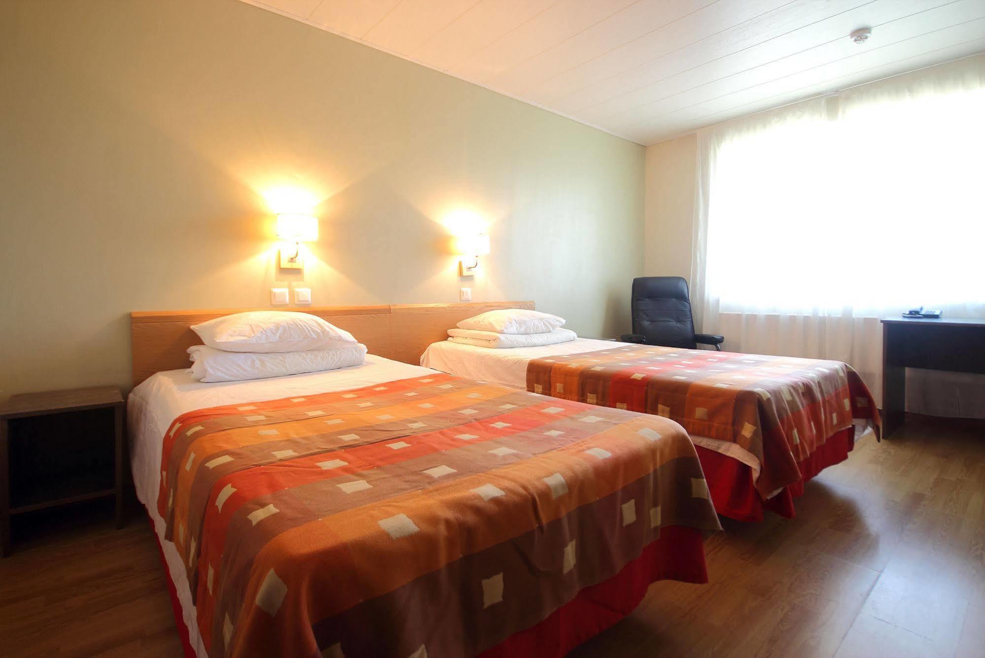 Peoleo Hotell Laagri Zewnętrze zdjęcie
